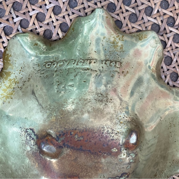 Virgina Metal Crafters 1948 Heavy Brass Leaf Dish/Bowl - Picture 7 of 9